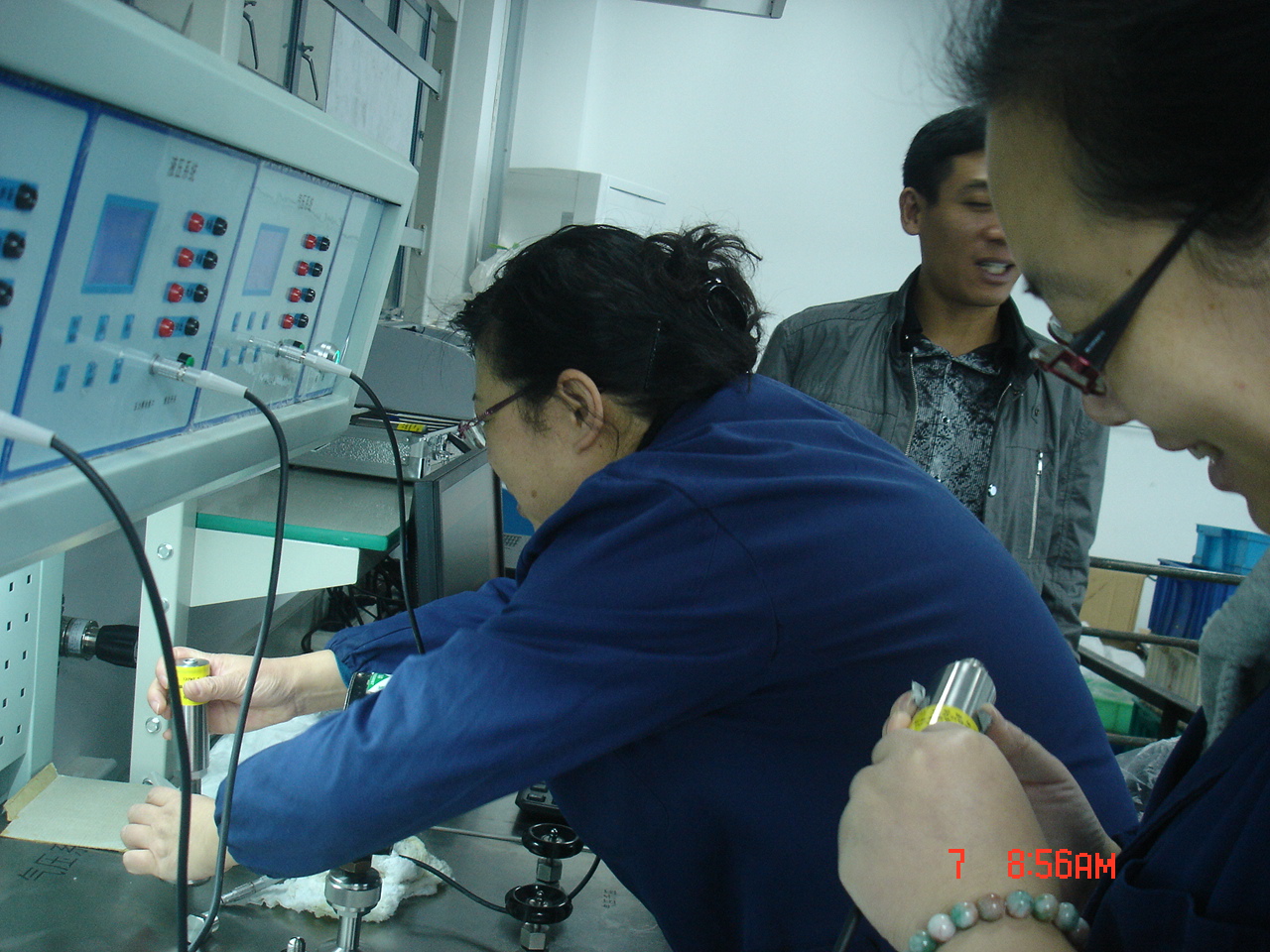 万搏平台_万搏平台(中国)压力校验台走进上海仪表四厂